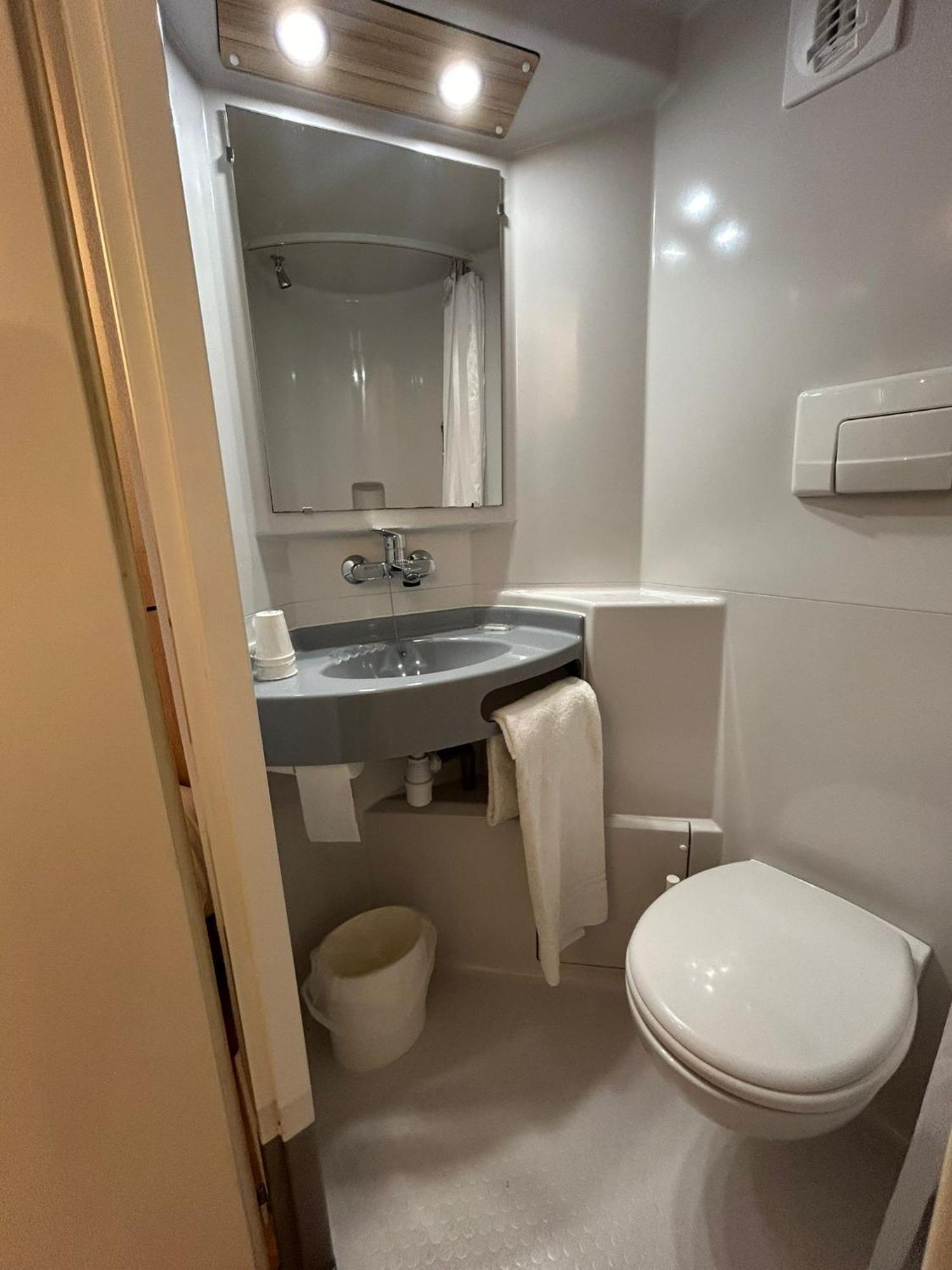 Kyriad Eco Lille Sud - Noyelles Godault ภายนอก รูปภาพ