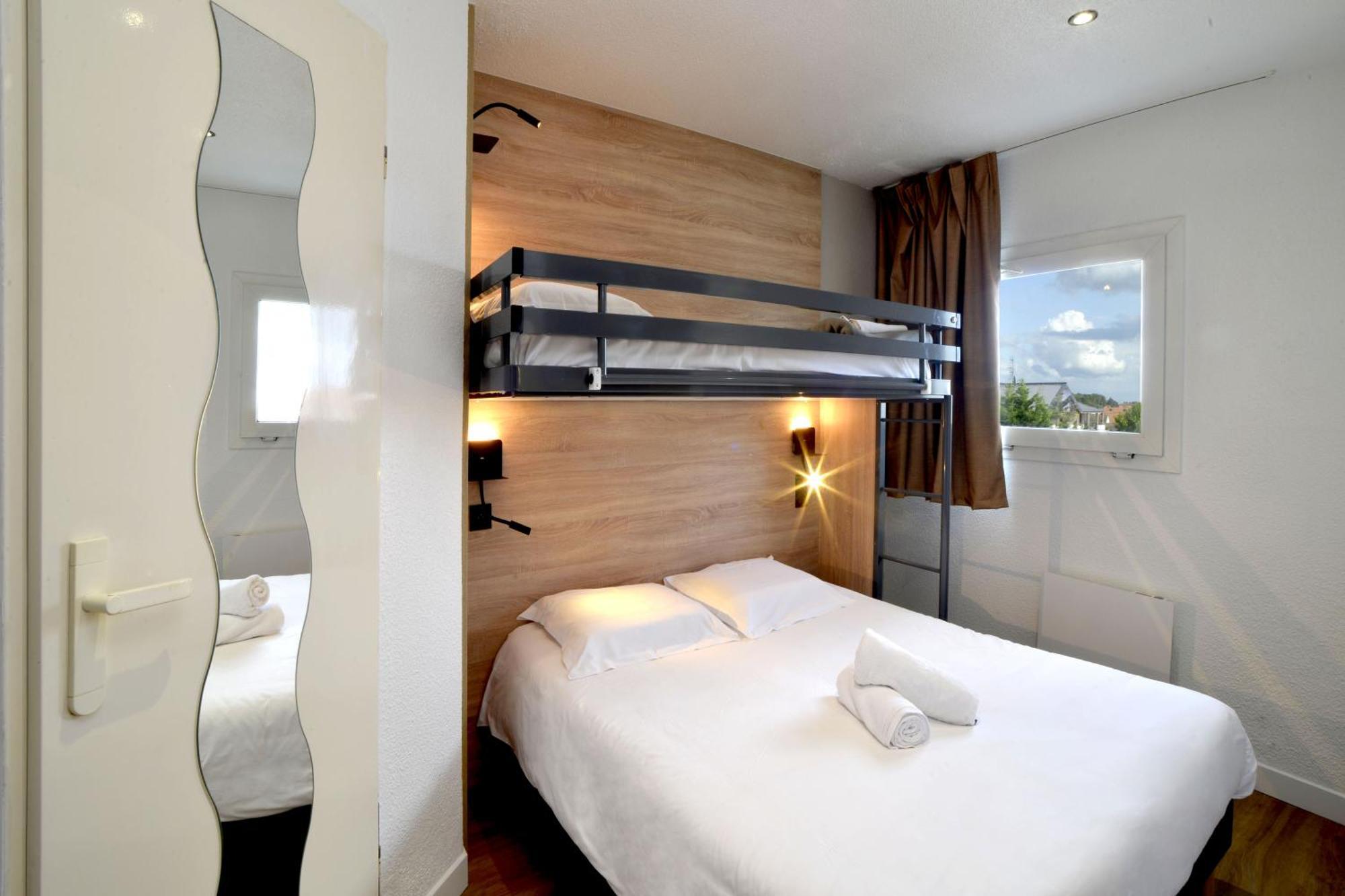 Kyriad Eco Lille Sud - Noyelles Godault Hotel ภายนอก รูปภาพ